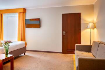 Фото номера Семейный номер (для 2 взрослых и 2 детей) Отель Focus Hotel Katowice Chorzów г. Хожув 7
