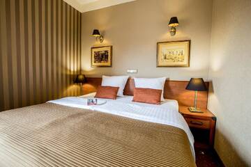 Фото номера Стандартный двухместный номер с 1 кроватью Отель Hotel Diament Bella Notte Katowice - Chorzów г. Хожув 3