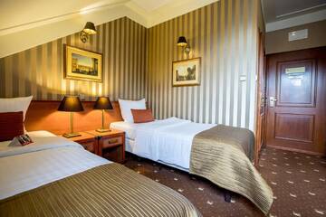 Фото номера Стандартный двухместный номер с 2 отдельными кроватями Отель Hotel Diament Bella Notte Katowice - Chorzów г. Хожув 2